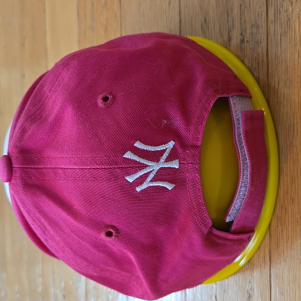 NY Yankees Baseeball Cap For Youth - Picture 4 of 9